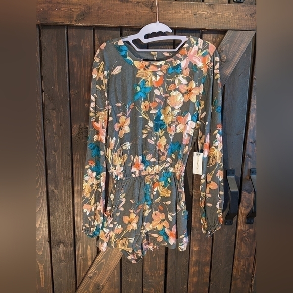 O'NEAL floral gray romper, size xs - Picture 1 of 10